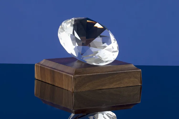 Стела Diamond, в подарочной коробке арт.66001.01