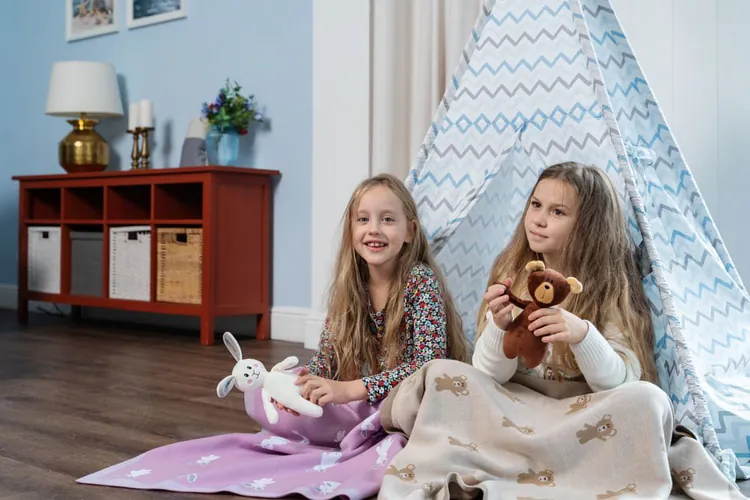 Мягкая игрушка Beastie Toys, мишка с белым шарфом арт.12988.01
